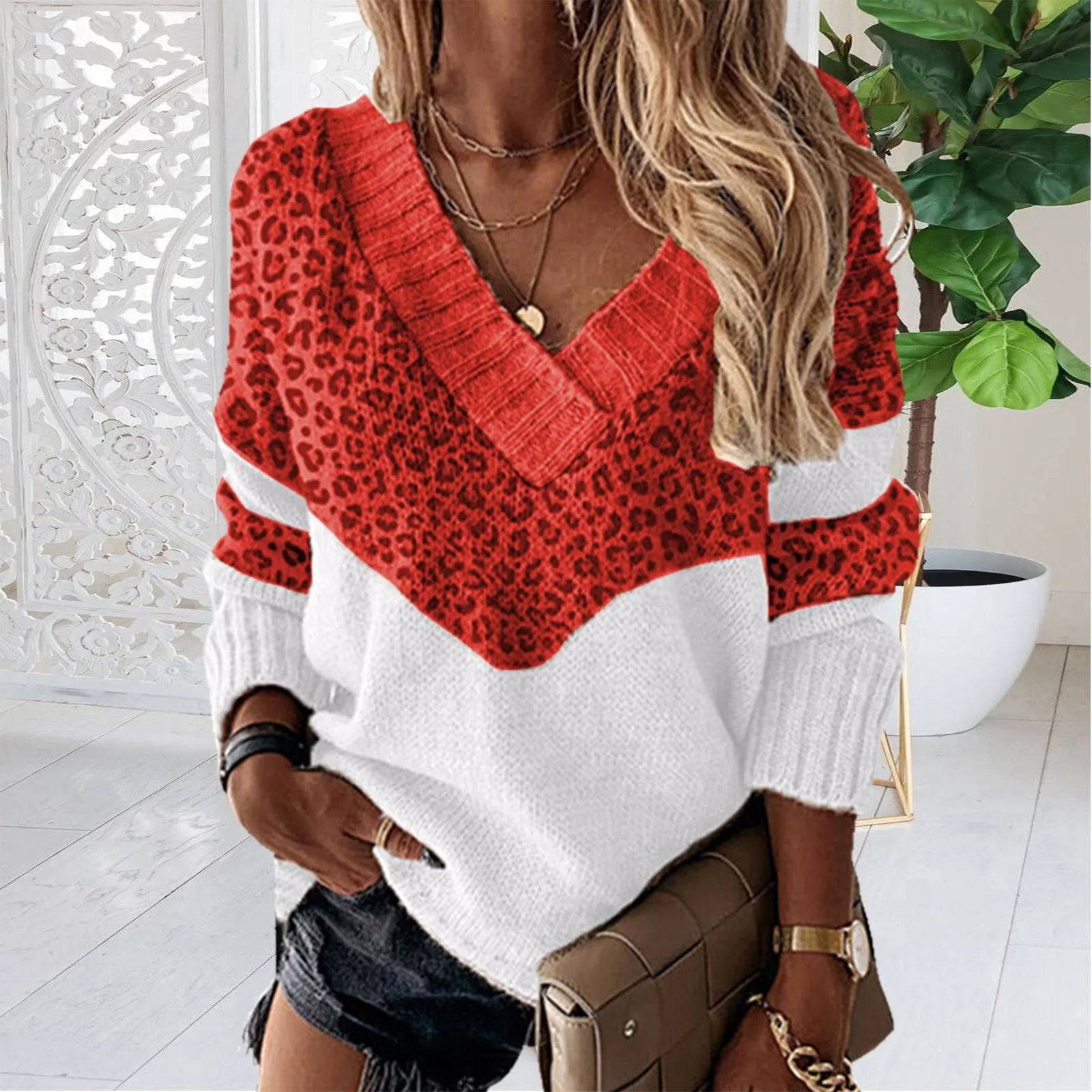 Anouk - Wildlife V-Neck Sweater