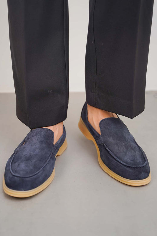 COMFORTABLE LEATHER LOAFERS