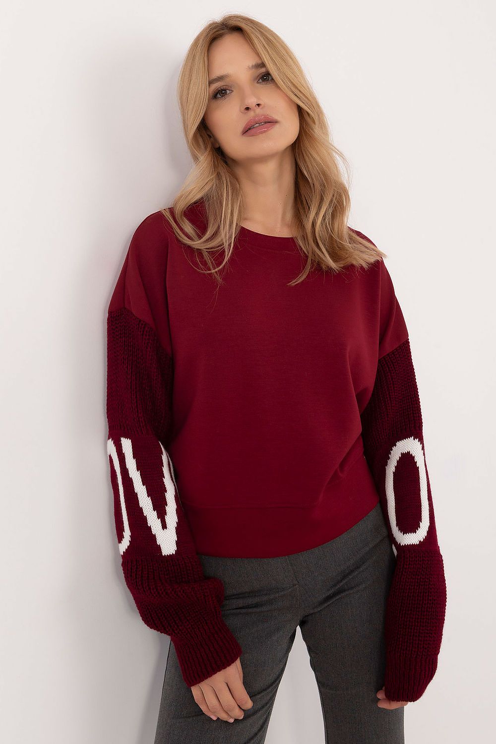 Sweatshirt model 202846 Italy Moda | Matterhorn_Category_/FEMME/V?tements Femme/Sweats et sweat-shirts femme, Matterhorn_Color_rouge, Matterhorn_ProductId_202846, Matterhorn_Type_~Bluza, Matterhorn_Vendor_Italy Moda | Italy Moda