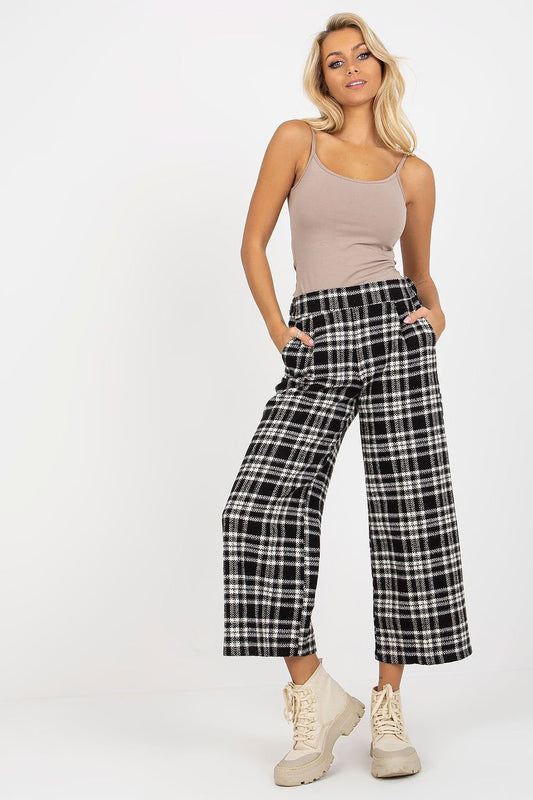 Pantalon femme model 175003 Lakerta | Matterhorn_Category_/FEMME/V?tements Femme/Pantalons femme, Matterhorn_ColorGroup_Lakerta_509097, Matterhorn_Type_Pantalon femme, Matterhorn_Vendor_Lakerta, Shorts femme | Lakerta